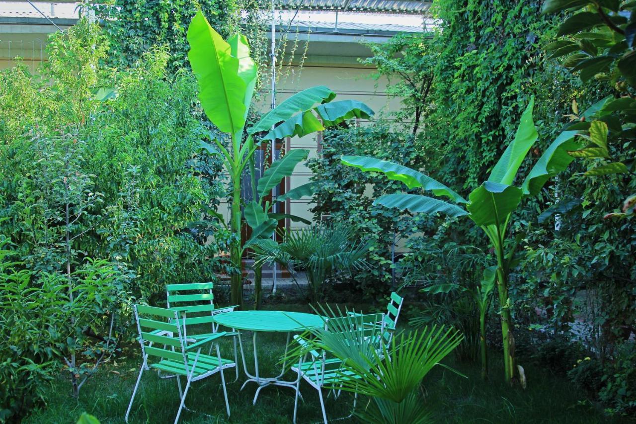 Guest House Evergreen Marghilon Exterior photo